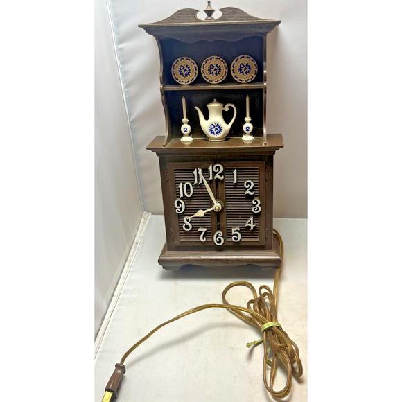 Vtg Mid Century Retro Kitchen Cupboard Wall Clock - Spartus Corp - WORKS - Picture 1 of 4